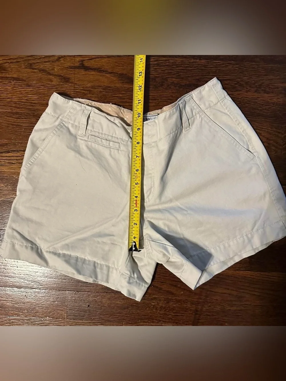 Women’s Vintage 2005 Old Navy Tan Khaki Shorts Size 6